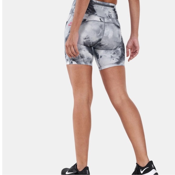 Nike Black and Gray Athletic Shorts with Moisture-Wicking Fabric - Picture 11 of 13